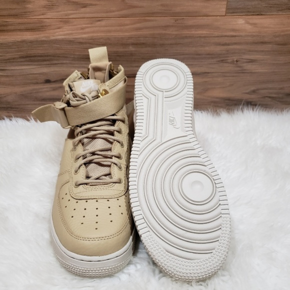 tan af1 mid